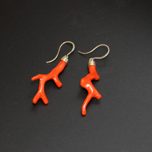 orecchini-pendenti-ramo-in-corallo-rosso-e-argento